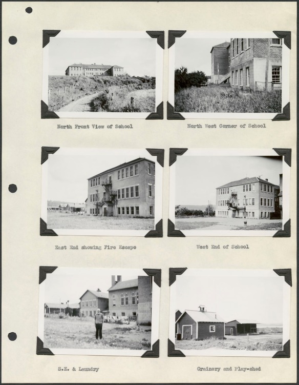 Page beige comprenant six photographies noir et blanc de divers édifices.