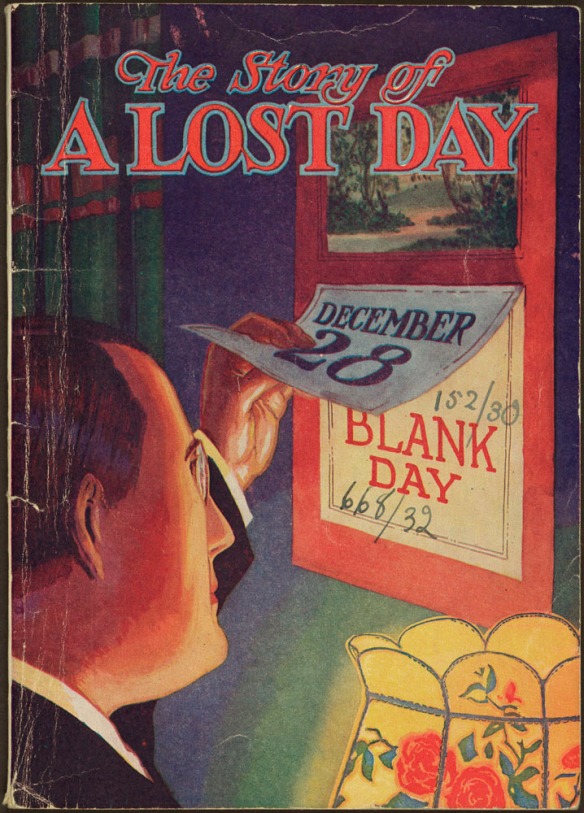 Une page couverture aux couleurs vives. Un homme portant des lunettes arrache la page "28 décembre" d’un calendrier et découvre une nouvelle page disant "Blank Day", c’est-à-dire "Jour vide". Une lampe avec un abat-jour à fleurs, typique de l’entre-deux-guerres, éclaire la pièce.